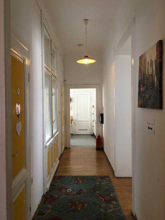 Chichilli Hostel เวียนนา ภายนอก รูปภาพ