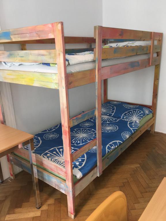 Chichilli Hostel เวียนนา ภายนอก รูปภาพ