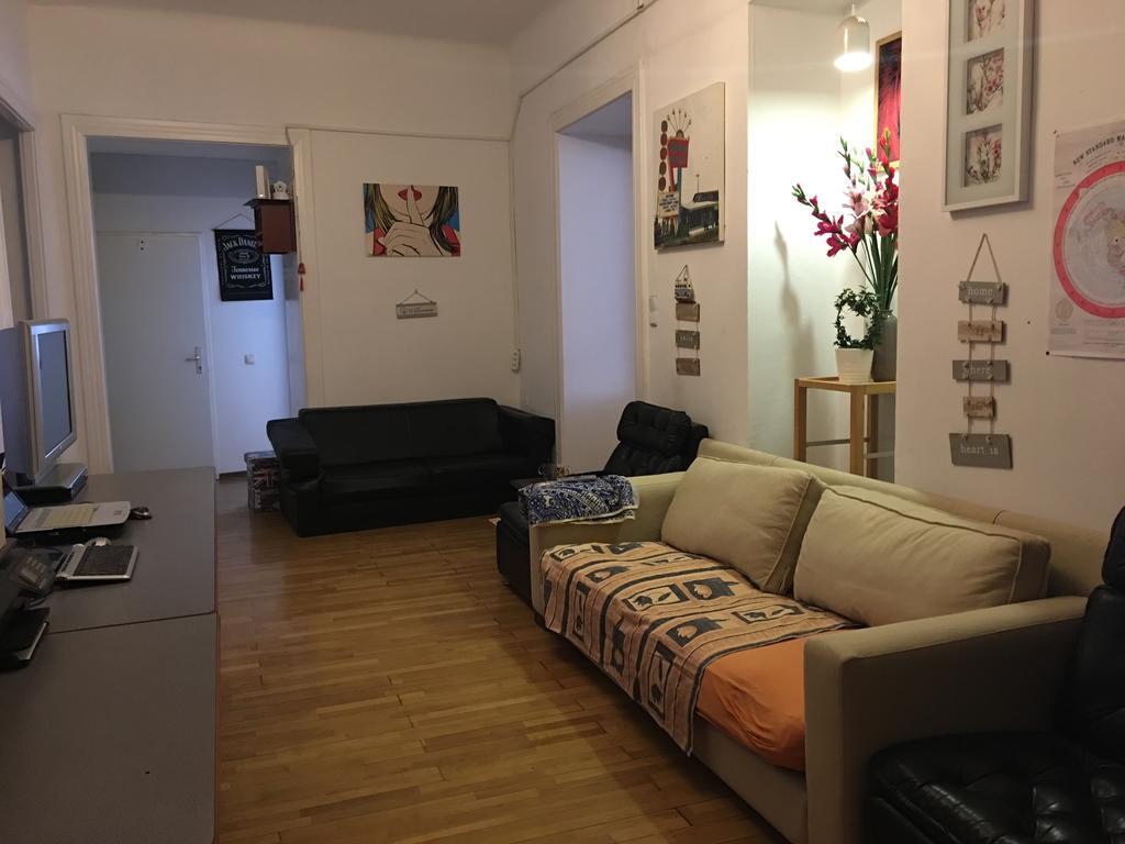 Chichilli Hostel เวียนนา ภายนอก รูปภาพ