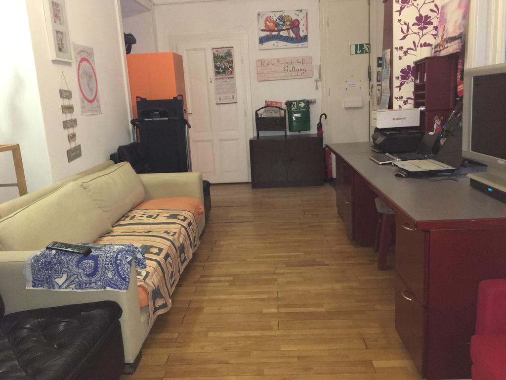 Chichilli Hostel เวียนนา ภายนอก รูปภาพ